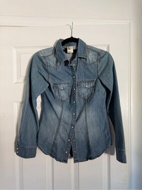 H&M Light Blue Denim Button-Down Shirt